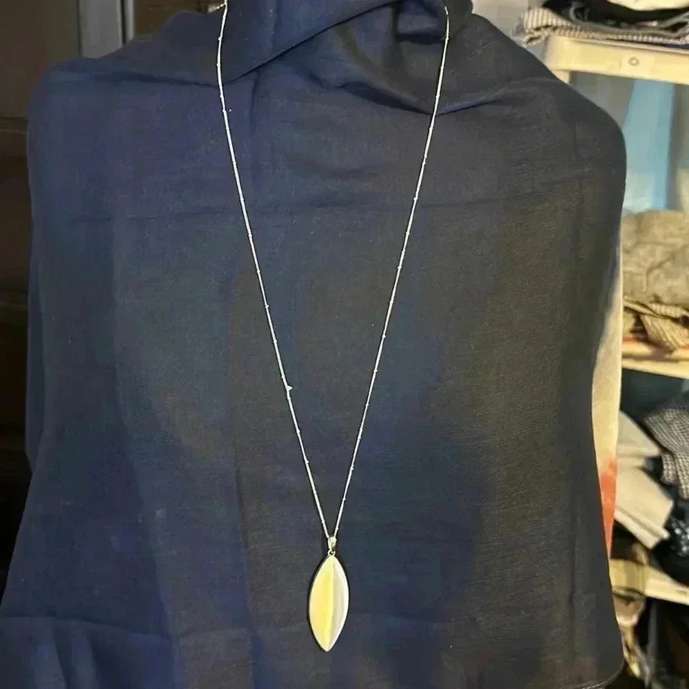 Neckless